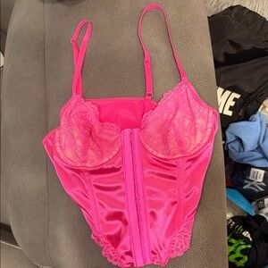 Elegant Pink Lace Bustier